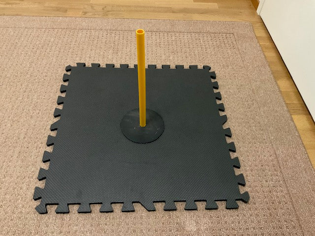 EVA- alusta 600 x 600 mm + teräsjalka sisätiloihin, terassille ja muille koville alustoille.